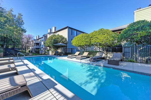 Apartments on Hilborn Rd · Fairfield photo 2