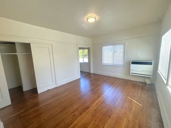 1988 California St Berkeley, CA 94703 photo 3