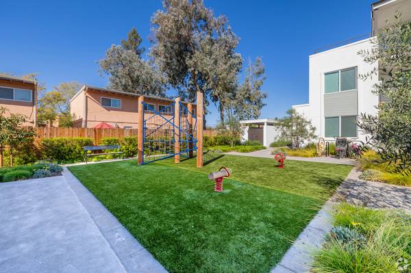 2BR/1BA Apartment · Napa photo 2