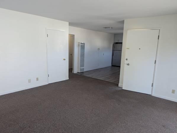 2BR/1BA Apartment · San Mateo photo 4