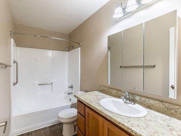 Apartments on Peach Tree Drive · Fairfield photo 2