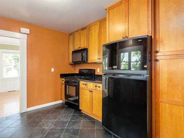 1BR/1BA Single Family House on Butte St · Vallejo photo 5