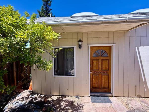 0BR/1BA In Law Adu · Mountain View photo 2