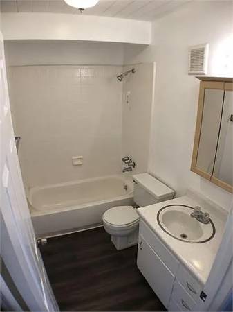 2BR/1BA Apartment on Maher Ct · Vallejo photo 3