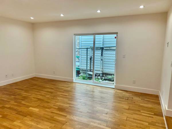1381 Revere Ave, San Francisco (Single Family) photo 4