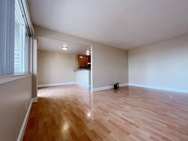 Luxurious 4B/5B House with Modern Amenities in Millbrae, CA