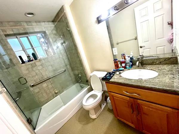 1BR/1BA Other on Sierra Point Rd · Brisbane photo 5