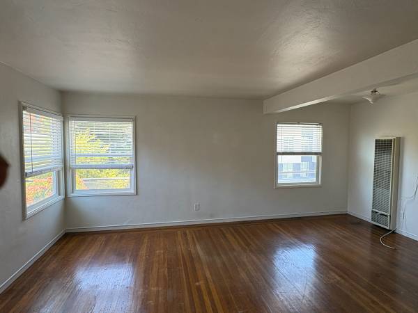 0BR/1BA Apartment · Berkeley photo 2