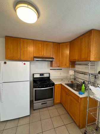 2BR/1BA Other on Edinburgh Street · San Francisco photo 3