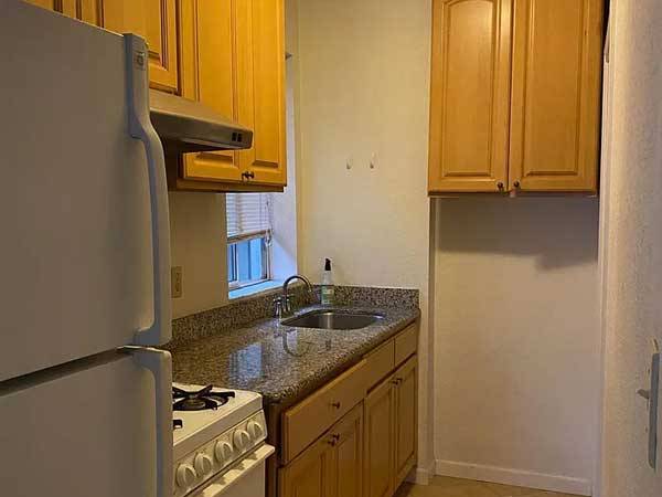 2BR/1BA Apartment on Cabrillo St · San Francisco photo 2