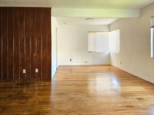 2BR/1BA Apartment · Berkeley photo 3