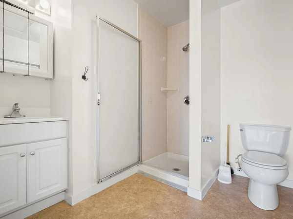 1BR/1BA Apartment on Washington St · San Francisco photo 3