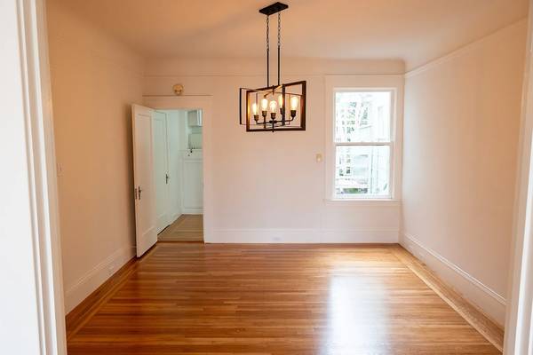 2BR/1BA Single Family House on 24th St · San Francisco photo 4