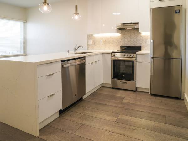 1BR/1BA Apartment on Van Ness Ave - 6 · San Francisco photo 3