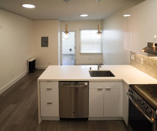 1BR/1BA Apartment on Van Ness Ave - 6 · San Francisco photo 4
