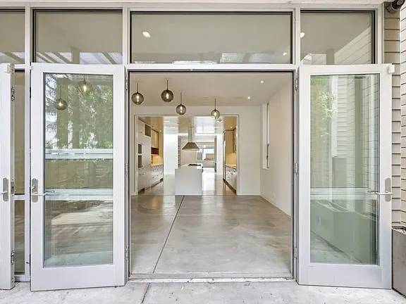 2BR/1BA Apartment · San Francisco photo 2