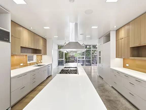 2BR/1BA Apartment · San Francisco photo 3