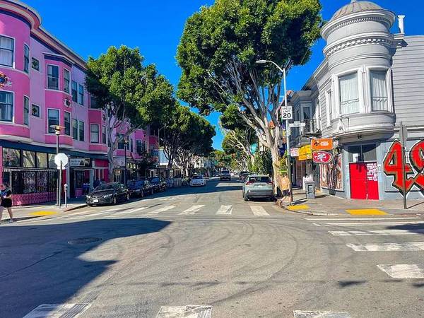 2BR/1BA Apartment · San Francisco photo 3