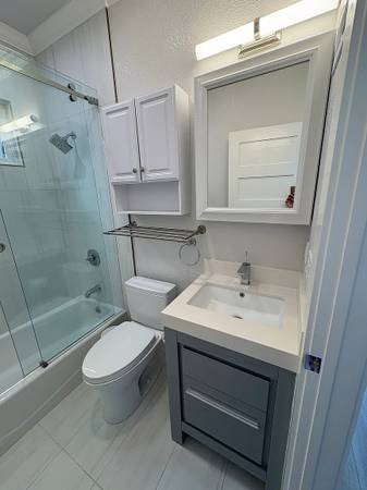 2BR/1BA Apartment · Burlingame photo 4