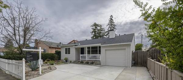 3BR/2BA Single Family House on Page St · Menlo Park photo 2