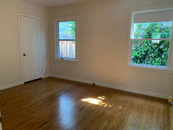 Charming 2 Bedroom, 2 Bathroom Home in San Carlos – Holly Street photo 2