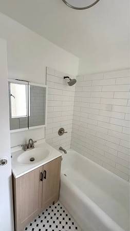 1BR/1BA Apartment · Alameda photo 2