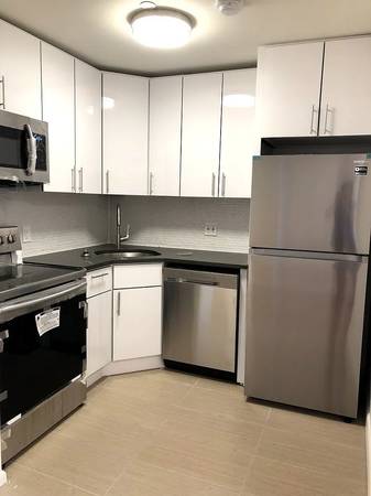 Modern 4 Bed Home with Office, AC, Garage,  Community Amenities photo 2