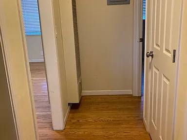 2BR/1BA Single Family House on Montecito Ave · Mountain View photo 4