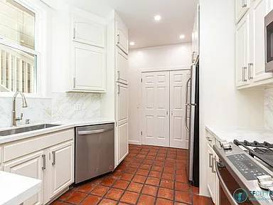 2BR/1BA Apartment · San Francisco photo 3