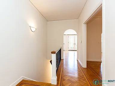 2BR/1BA Apartment · San Francisco photo 4