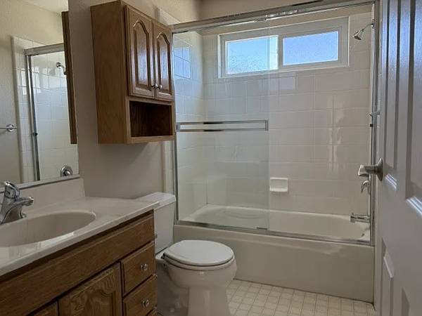 2BR/2BA In Law Adu on Villa Pl · Novato photo 3