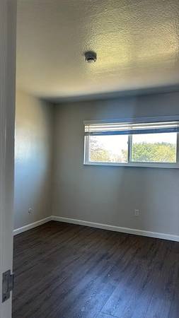 1BR/1BA Apartment on Martin Cir · Petaluma photo 5