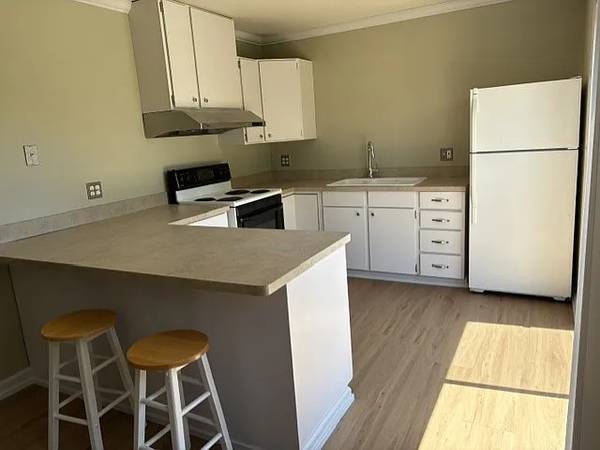 2BR/2BA In Law Adu on Villa Pl · Novato photo 3