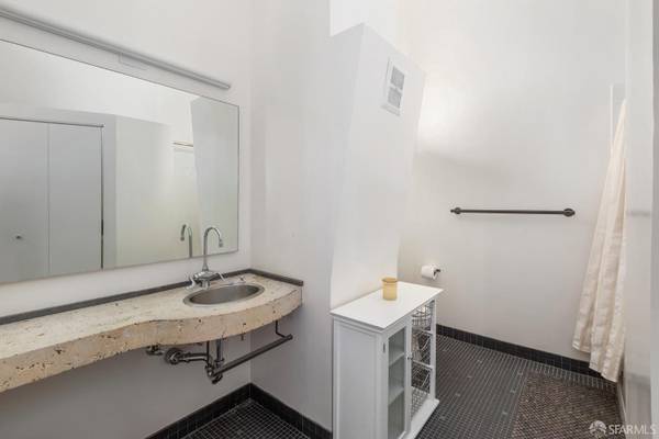 1BR/1BA Loft on 2nd Street · San Francisco photo 4