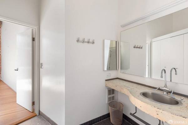 1BR/1BA Loft on 2nd Street · San Francisco photo 5