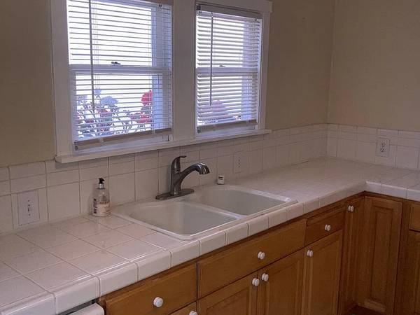 1BR/1BA Single Family House on Hillcrest Dr · Aptos photo 3