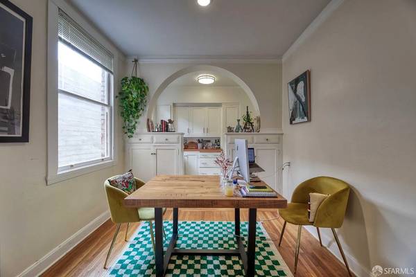 2BR/1BA Apartment on Washington St Apt · San Francisco photo 3