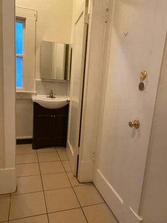 1BR/1BA Apartment on Blake St · Berkeley photo 5