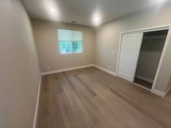 1BR/1BA Apartment · Los Altos photo 2