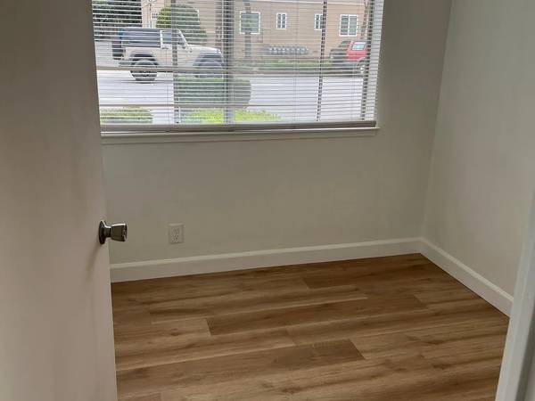 Apartments on Market St · Santa Clara photo 5