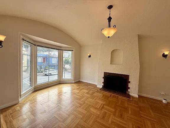 2BR/1BA Single Family House on Rockdale Dr · San Francisco photo 2