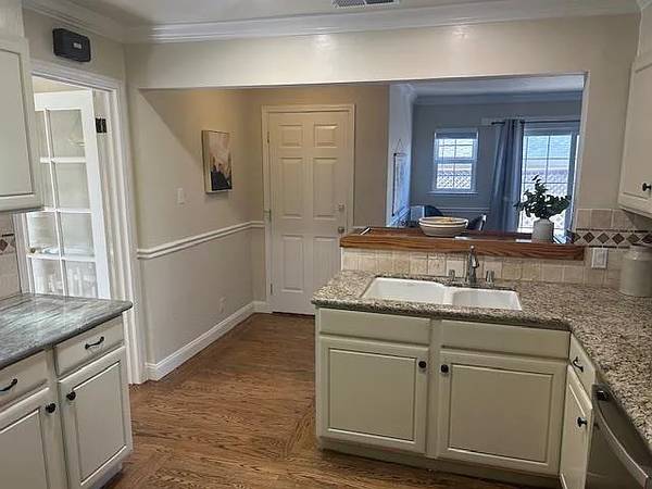 3BR/2BA Single Family House on Haddon Dr · San Mateo photo 5
