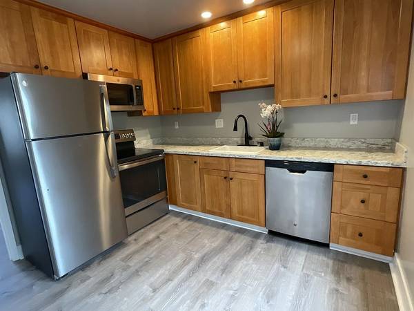 1BR/1BA Apartment · Millbrae photo 4