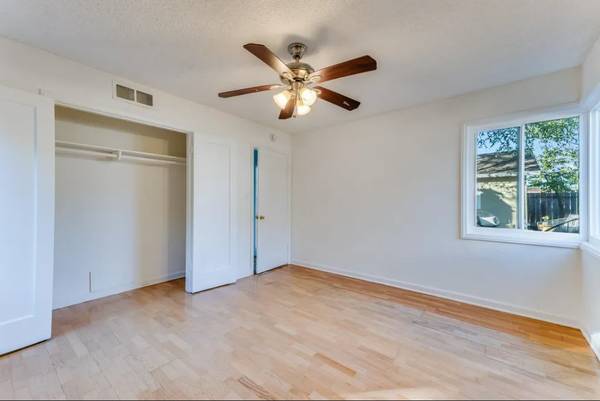 2BR/2BA Single Family House on Middlefield Rd · Palo Alto photo 4