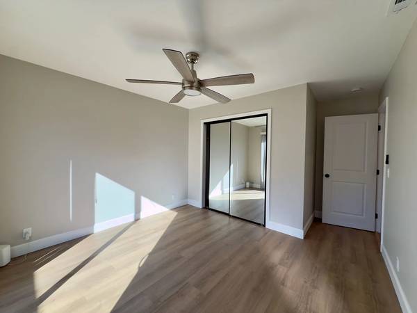 2BR/2BA Apartment on Mckinley St · Redwood City photo 4