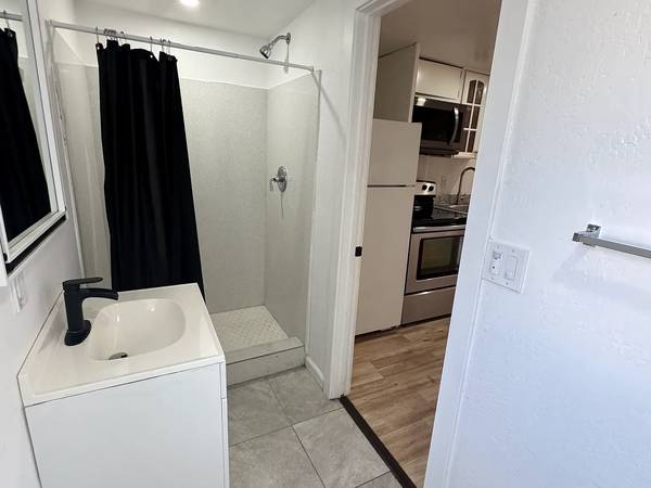 1BR/1BA Single Family House on Central Ave · Pittsburg photo 4