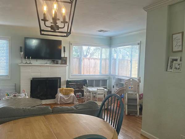 3BR/1BA Apartment on S Genevieve Ln · San Jose photo 3