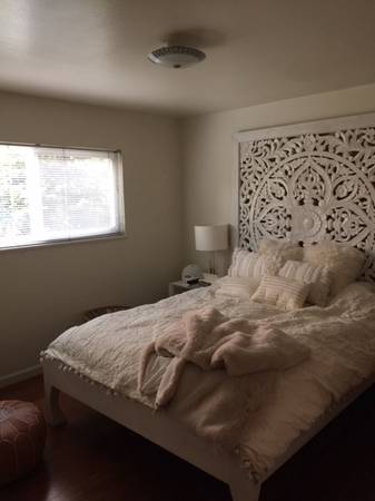 1BR/1BA Apartment · Oakland photo 3