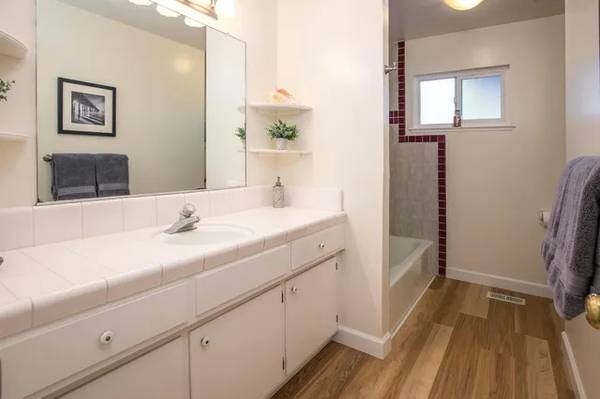 217 Hubbard St, Santa Cruz (Single Family) photo 4