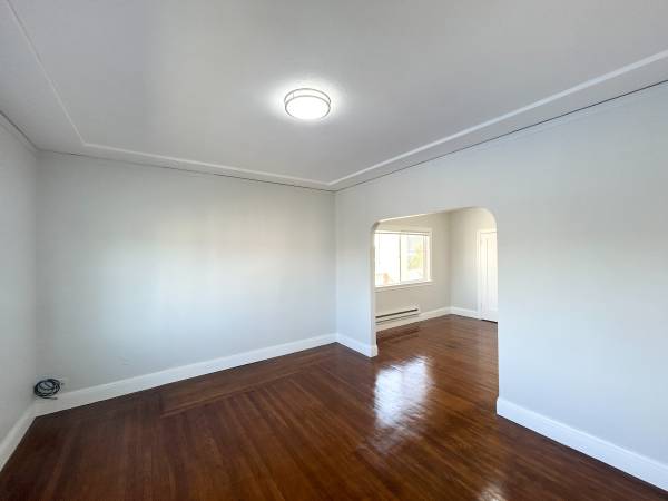 1BR/1BA Apartment on 13th Street 4 · Richmond photo 2